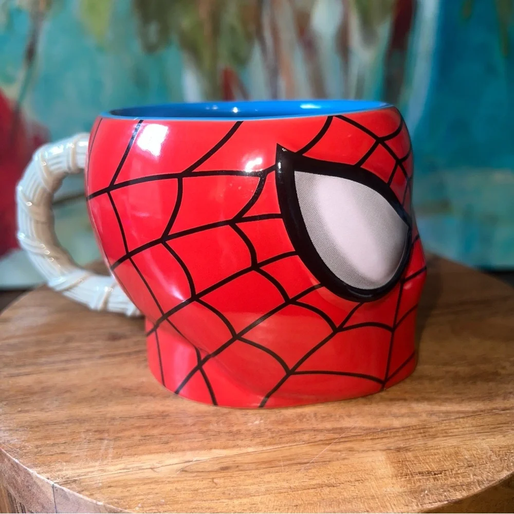 Disney 2012 Marvel Spiderman Red Ceramic Mug Coffee Cocoa Cup Microwave Safe